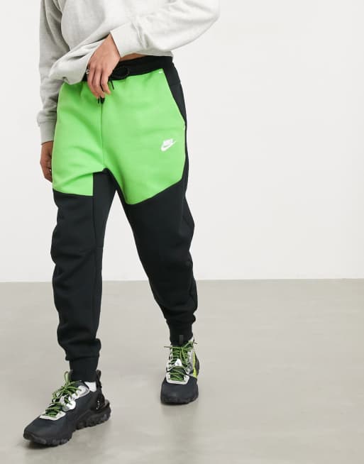 Nike store colorblock sweatpants