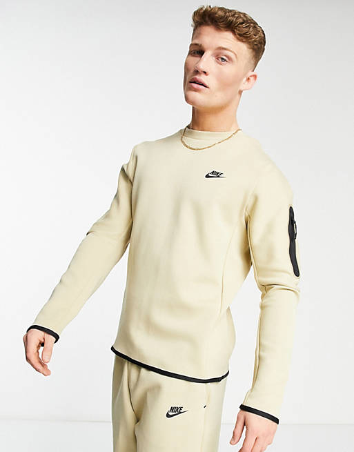 puur nauwelijks sterk Nike Tech Fleece crew neck sweatshirt in sand | ASOS