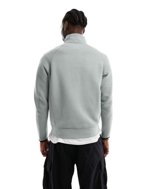 nike tech fleece shorts with zipper