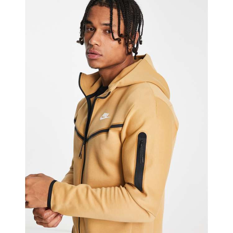 Yellow nike tech online fit