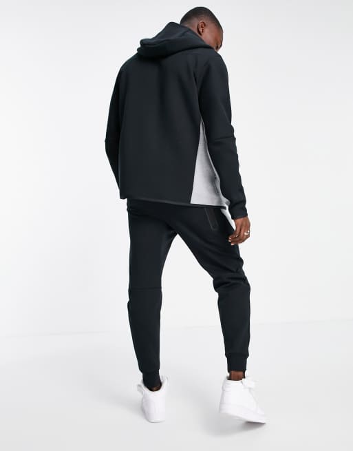 Nike tech joggers discount black and grey