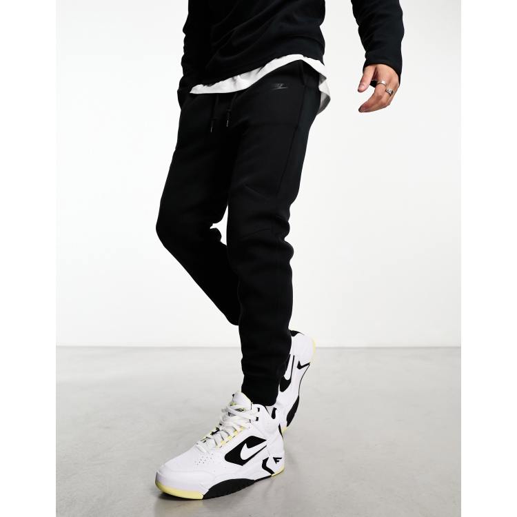 Nike jogger 2024 pants black