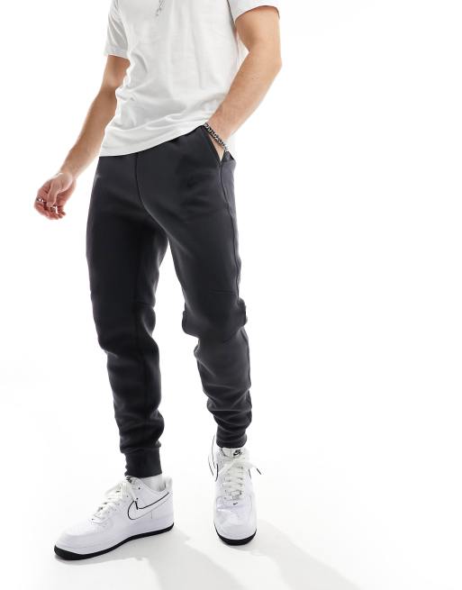 Nike hybrid store joggers in black