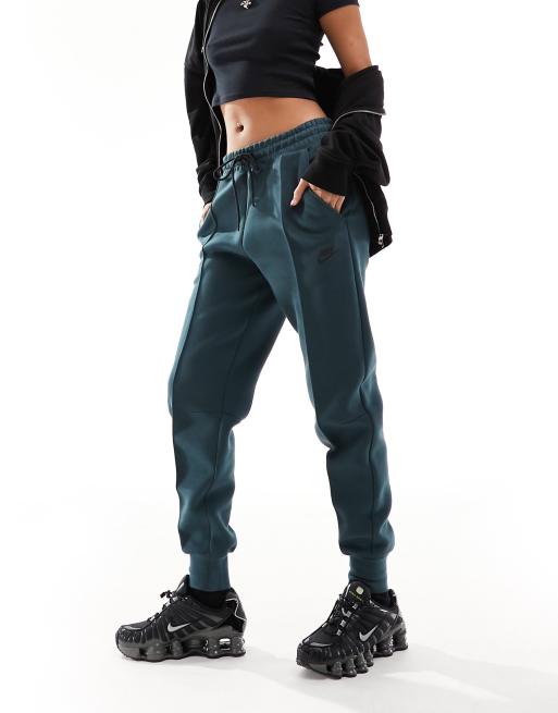 Nike Performance ONE JOGGER PANT - Tracksuit bottoms - deep jungle/dark  green 