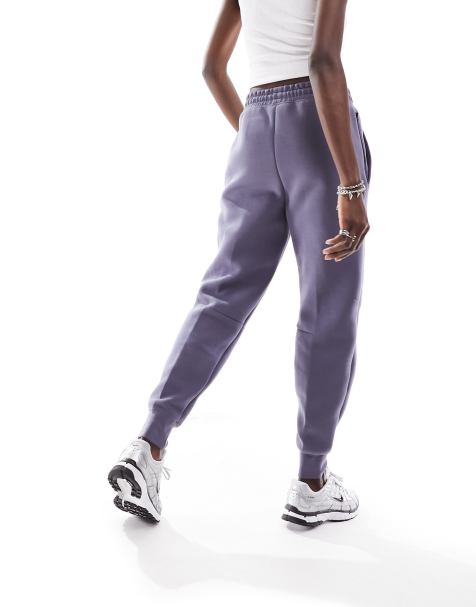 Nike Sweats - Asos  Nike negras mujer, Chandal nike mujer, Chandal