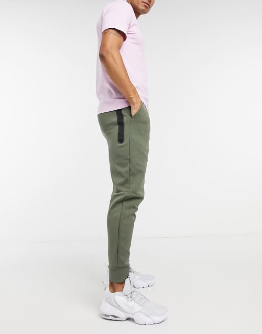 Nike tech 2024 fleece pants khaki