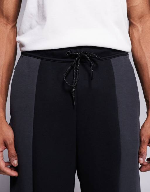 Nike Tech Fleece Pro sweatpants in black and gray, 4 of 5