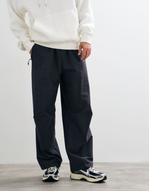 Nike Tech Fleece Shori Joggers mit weitem Bein in Dunkelgrau, 2 von 5