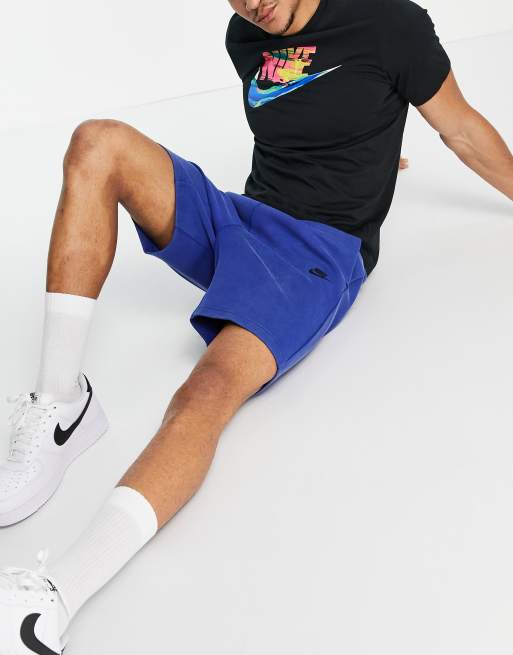 https://images.asos-media.com/products/nike-tech-fleece-shorts-in-washed-blue-black/24070966-4?$n_640w$&wid=513&fit=constrain