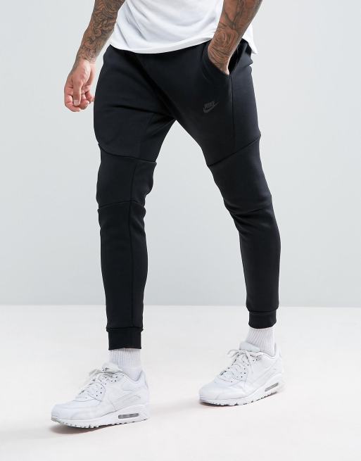 Nike tech fleece 2025 track pants black