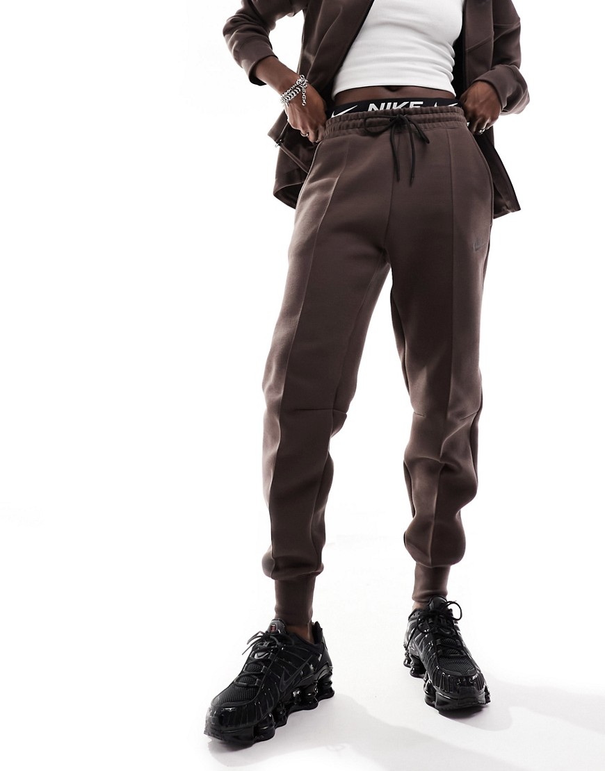 Nike Tech Fleece Sweatpants In Baroque Brown