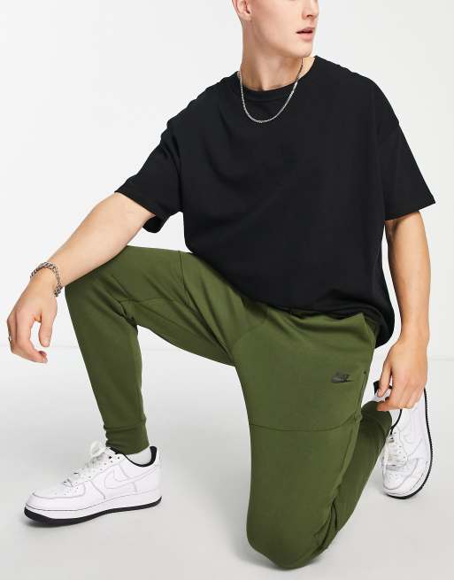 Nike Tech Fleece sweatpants in khaki - KHAKI | ASOS