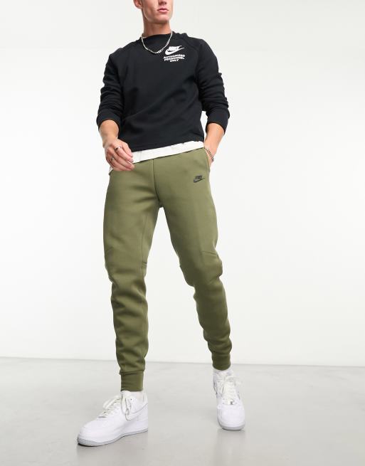 Nike Tech Fleece sweatpants in medium olive - MGREEN