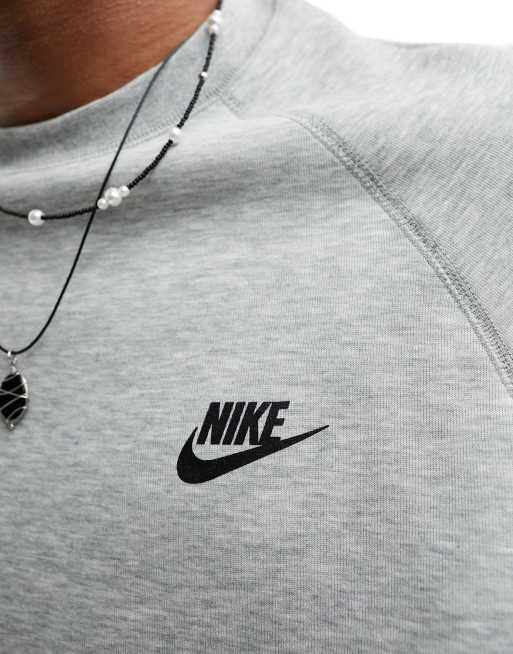 Nike Tech Fleece sweatshirt in grey, 4 of 4