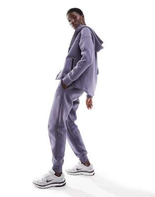 Tech Fleece 4