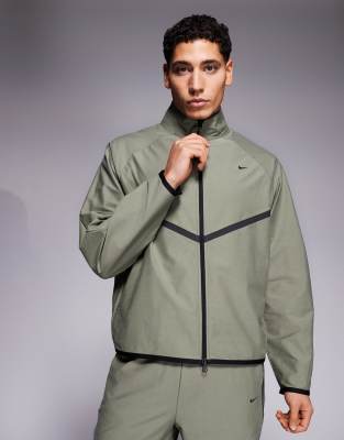 209187411-1-khaki