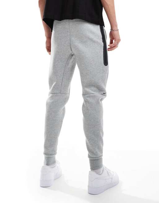 Nike Tech Graue Fleece Jogginghose
