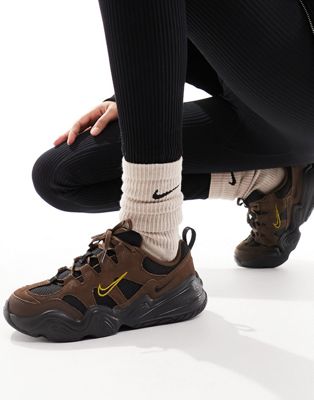 Nike Tech Hera trainers in cacao wow brown and black - ASOS Price Checker