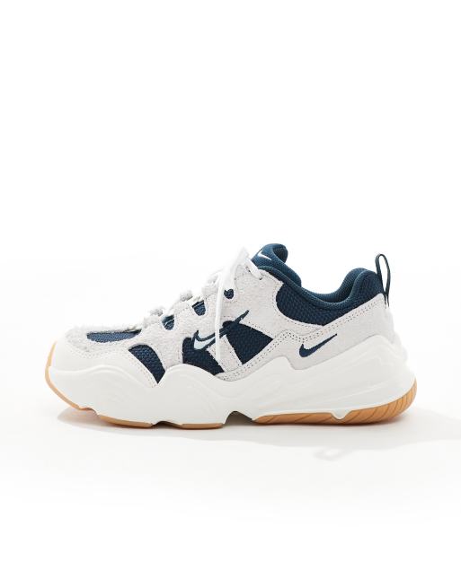 Nike – Tech Hera – Naturvita träningsskor med marinblå detaljer, 5 av 5