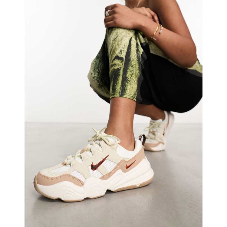 Nike trainers beige outlet