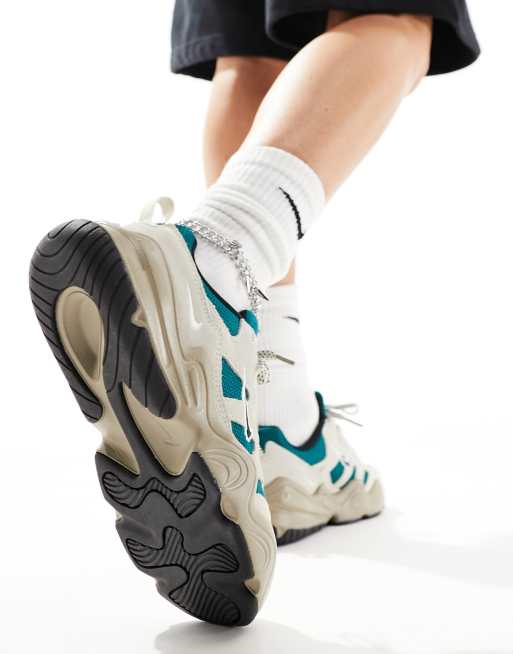 Nike tech Hera sneakers in ivory & green | ASOS