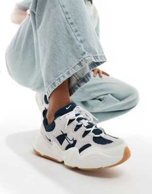  Tech Hera trainers in off white with navy detail