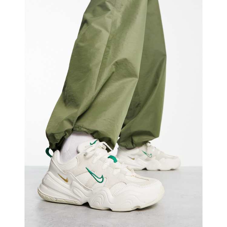 Green and outlet white nike tech