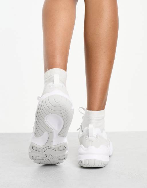 Nike tech trainer store womens