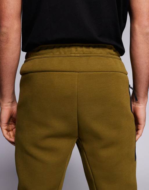 Nike – Tech – Khakifärgade mjukisbyxor i fleece, 5 av 5