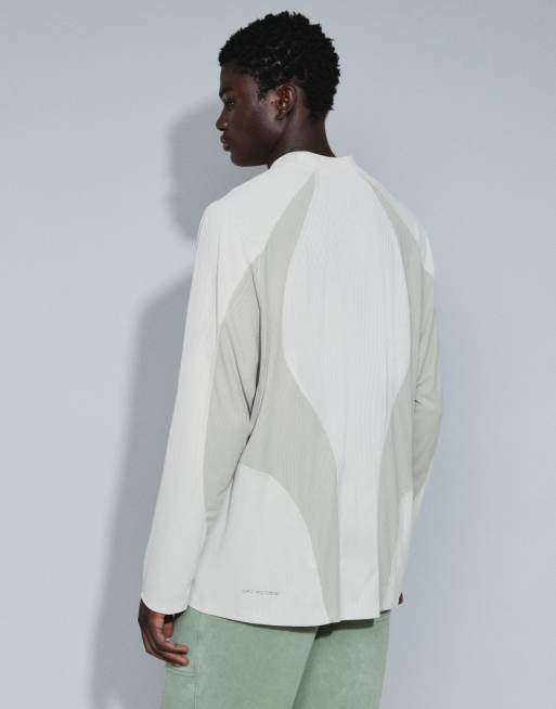 Nike Tech långärmad topp med Swoosh-logga i beige, 4 av 9