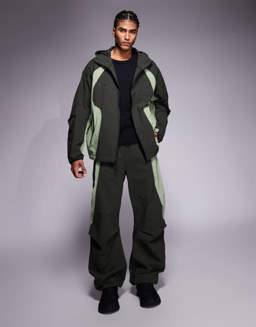 Nike - Tech - Mørkegrøn vævet hættetrøje med lynlås og oversized pasform, 2 af 5
