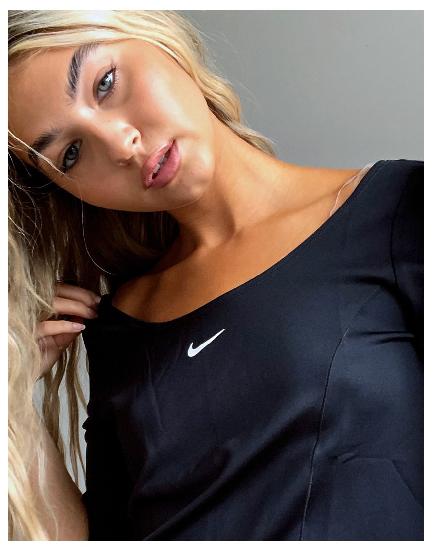 Nike tech pack short sleeve premium panelled top in black