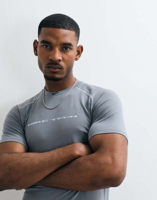 Nike Tech Pro chest logo muscle fit t-shirt in dark grey, 2 of 5