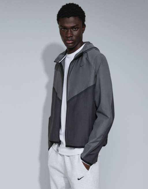 Nike Tech Shori gebreid windrunner jack met volledige ritssluiting in grijs, 2 van 9