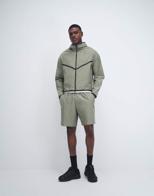 Nike - Tech Shori - Giacca sportiva kaki chiaro con cappuccio e chiusura zip , 2 di 9