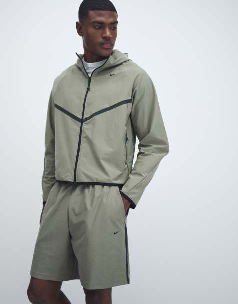 Nike - Tech Shori - Short in licht kaki - view 1