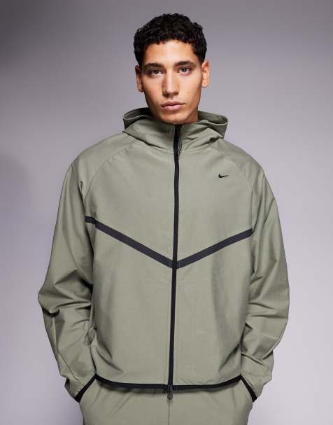 Nike – Tech Shori – Trainingsjacke in hellem Khaki mit Reißverschluss und Kapuze - view 1