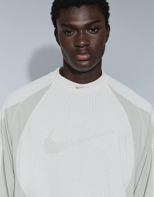 Nike Tech top z długim rękawem z logo Swoosh w kolorze beżowym, 3 z 9