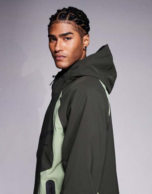 Nike - Tech Woven - Felpa con cappuccio oversize verde scuro con zip, 4 di 5