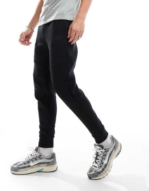 Nike – Tech Fleece – Czarne joggersy polarowe - view 1