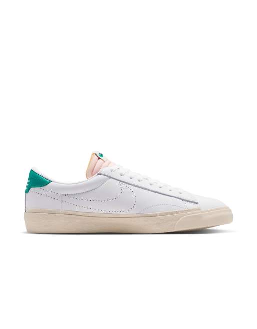 Nike Tennis Classic AC Sneaker in Weiß, 3 von 4