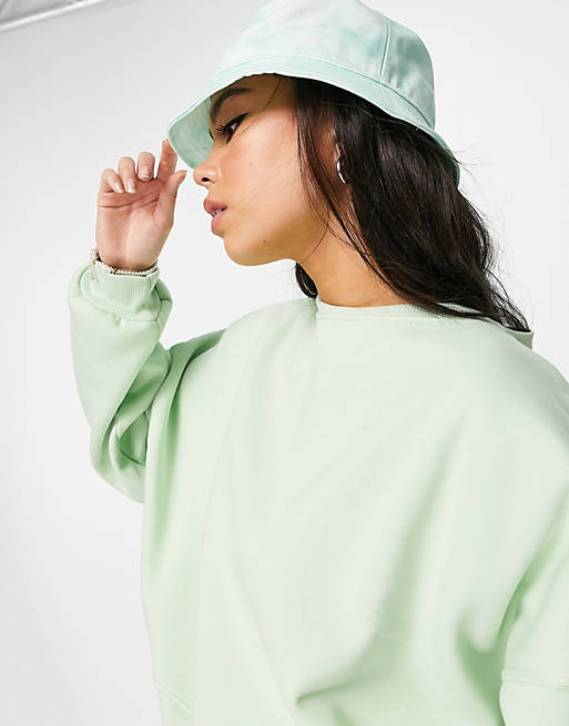 Women Nike tie dye bucket hat in green 