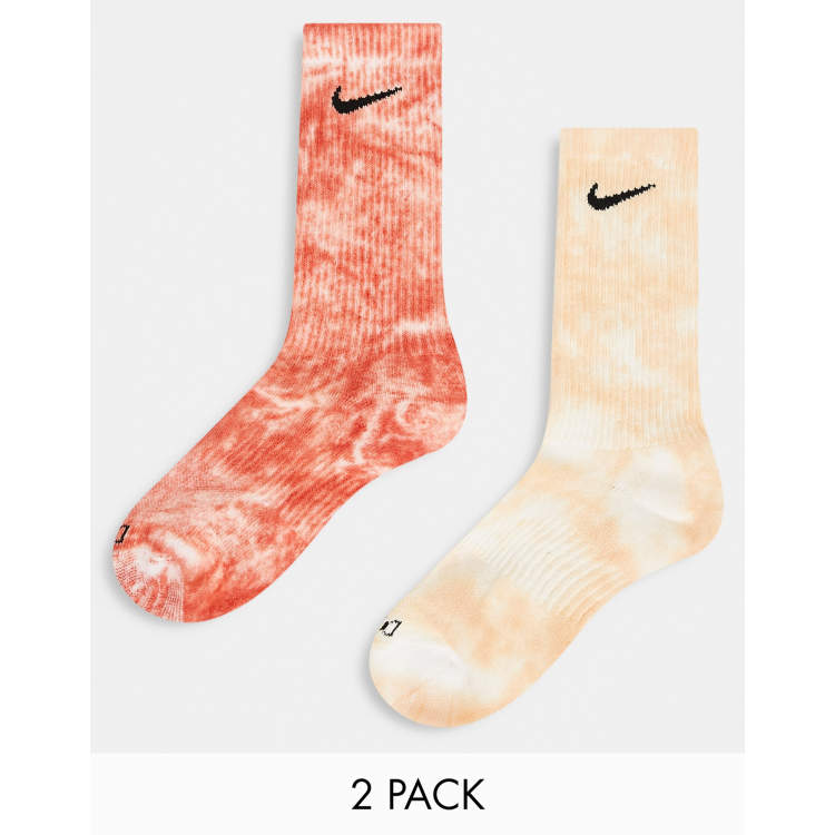 Beige on sale nike socks