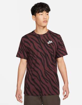 mens burgundy nike t shirt