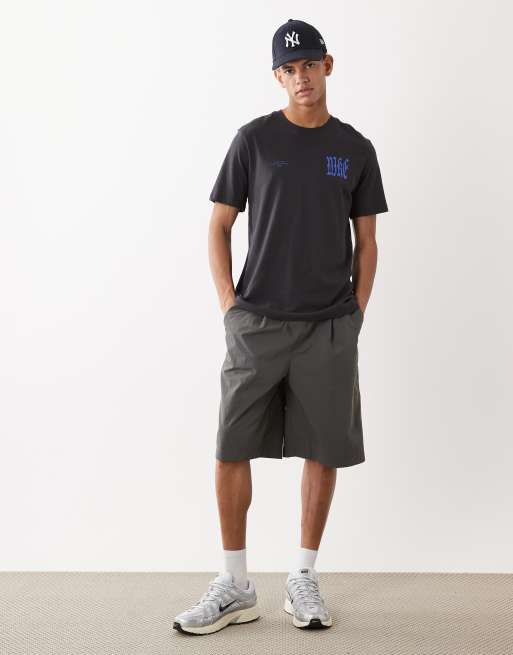 Nike – Together We Float – Ciemnogranatowy T-shirt z nadrukiem na plecach, 2 z 5