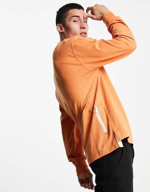 Nike - Top a maniche lunghe pesante con collo alto ruggine