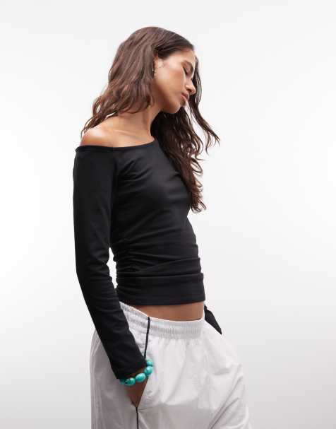 Nike - Top aderente a maniche lunghe nero con spalle scoperte - view 1