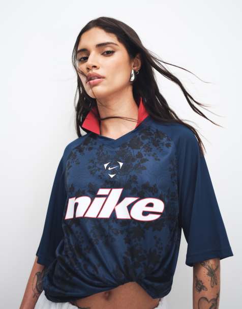 Nike - Top azul marino extragrande de estilo futbolero de tejido efecto encaje - view 1