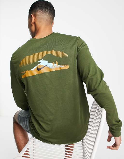 Nike – Trail Running – Kakifärgad långärmad t-shirt