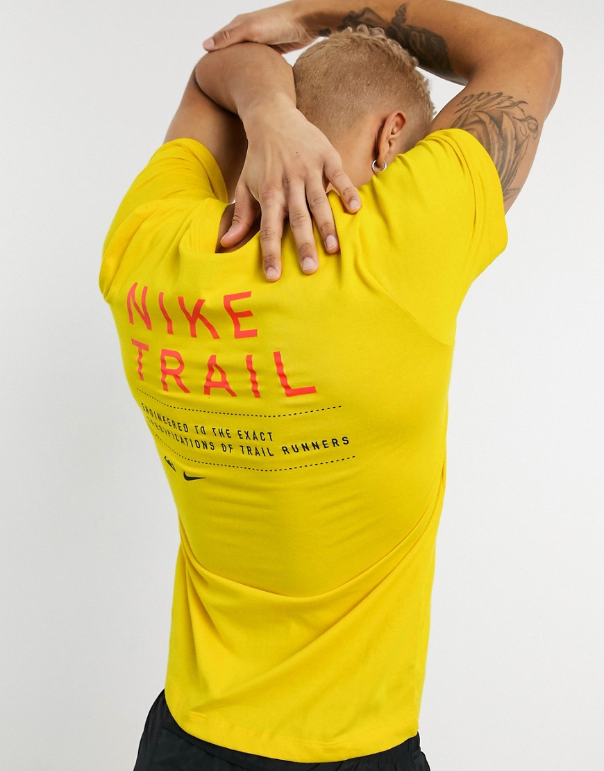 Nike Trail Running - T-shirt gialla-Giallo